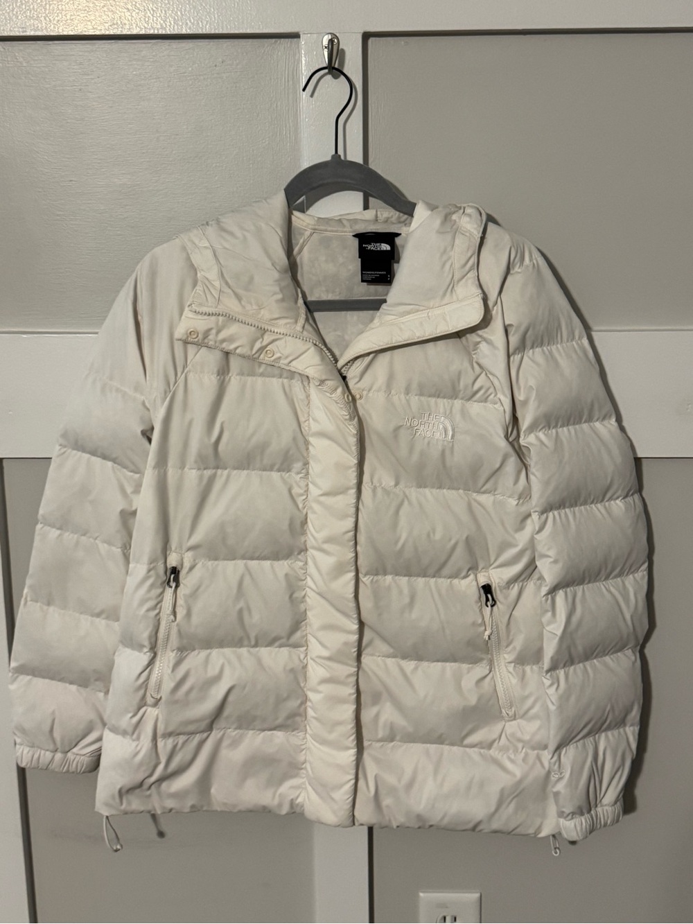 The North Face Women's Ivory Quilted Down Puffer Jacket